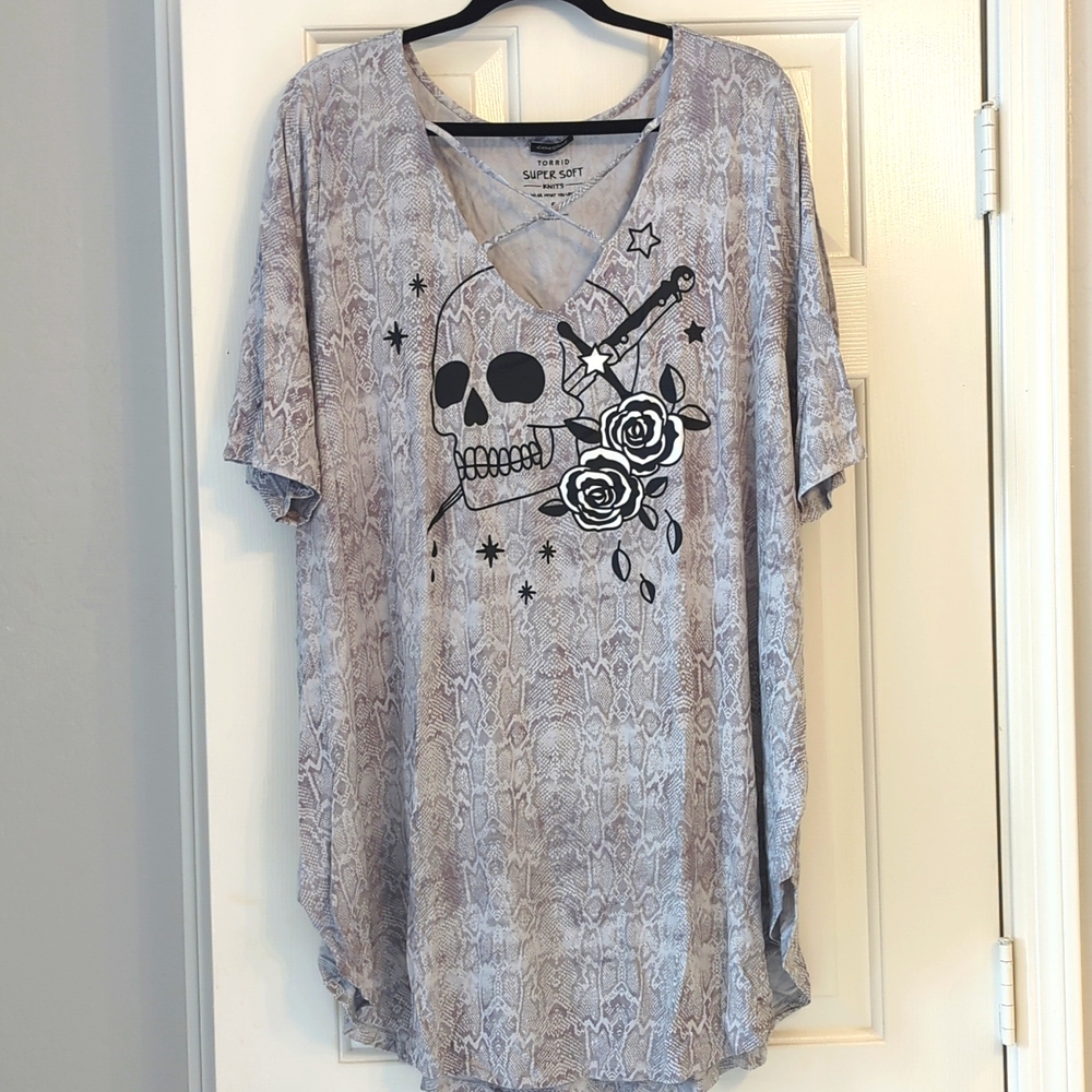 NWT Torrid Super Soft LoveSick Tunic Sz 5